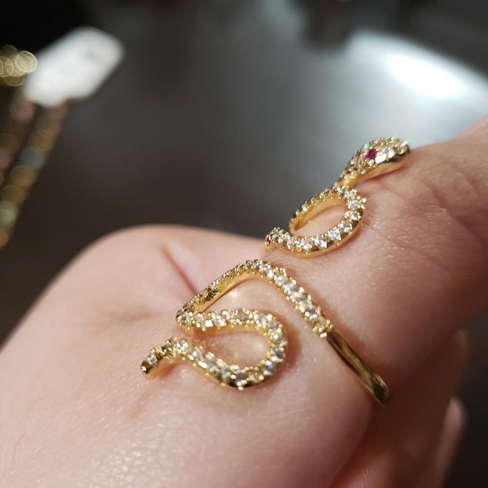 Ring - Picture 2 of 3